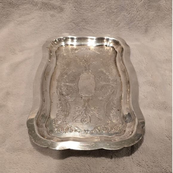 Vintage Oneida Community Tudor Plate #612 Silver Plated Ornate Serving Tray - Picture 3 of 6